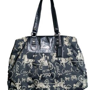 Coach Horse Carriage Ashley
Black & Tan Fabric Leather Trim
Shoulder Bag F15656